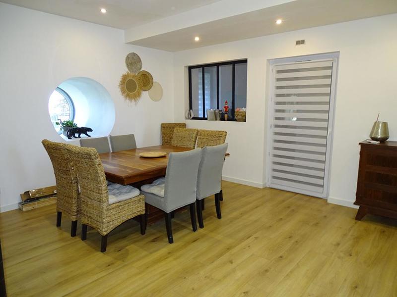 Demeure - 176 m² - 7 pièces