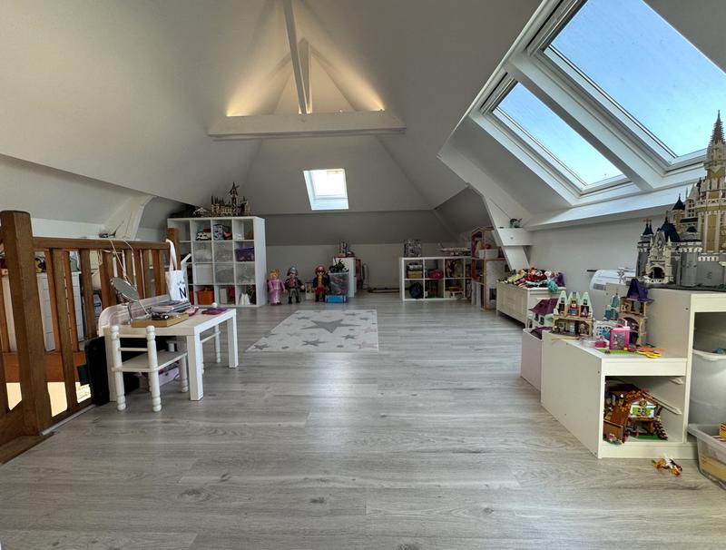 Maison - 204 m² - 6 pièces