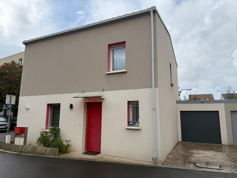 Maison - 110 m² - 6 pièces