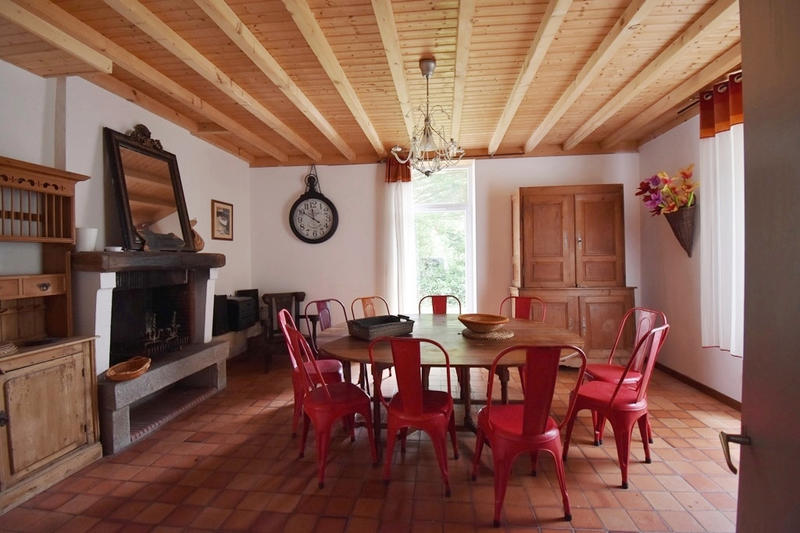 Maison - 330 m² - 14 pièces