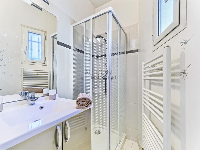 Villa - 165 m² - 6 pièces