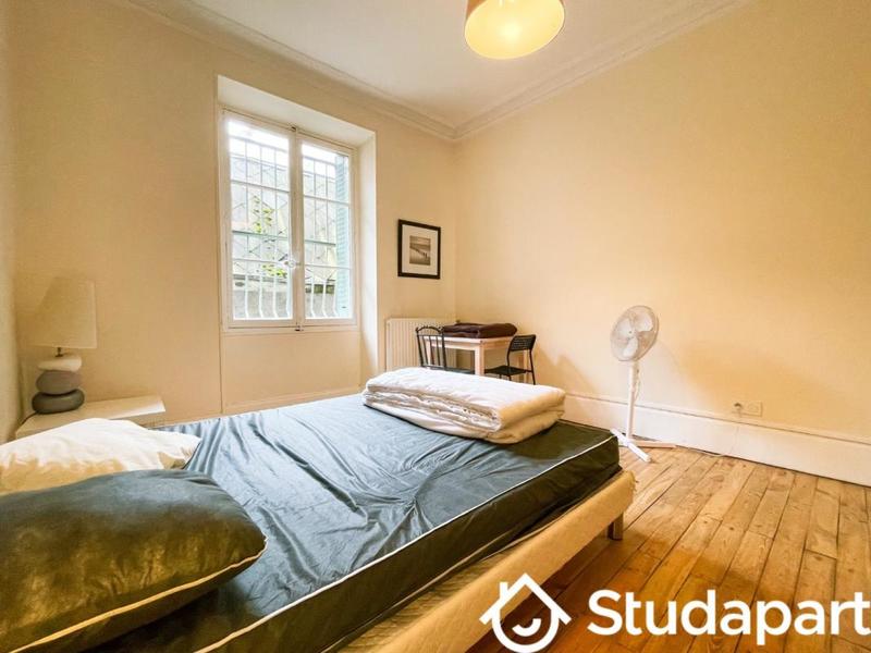 Appartement - 100 m² - 4 pièces