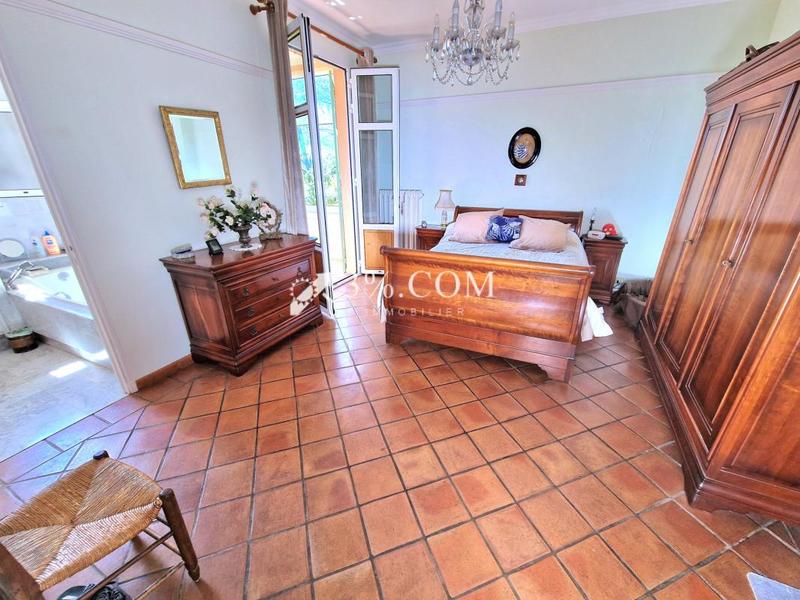 Villa - 160 m² - 6 pièces