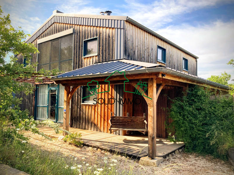 Maison - 192 m² - 6 pièces