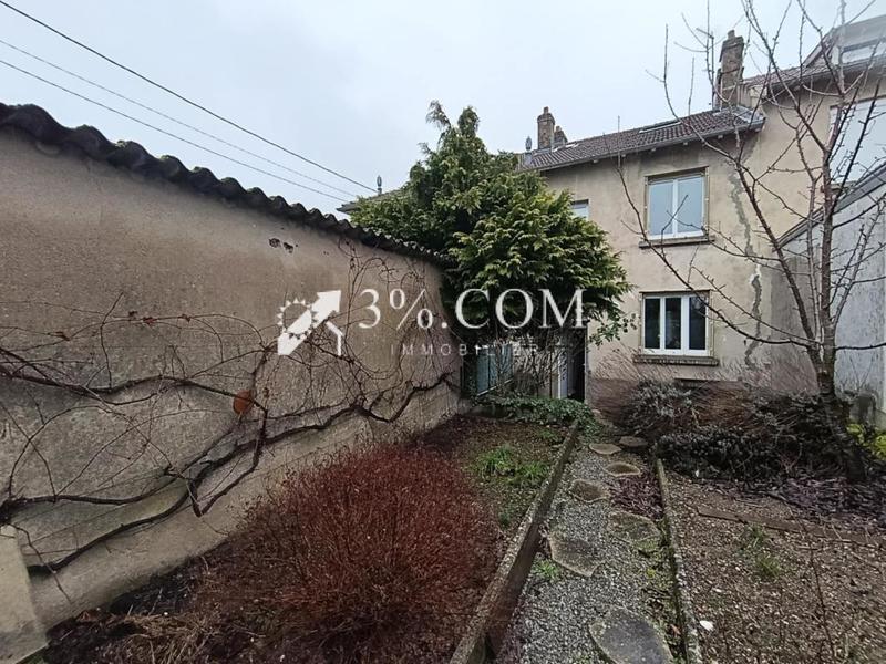 Maison - 96 m² - 7 pièces