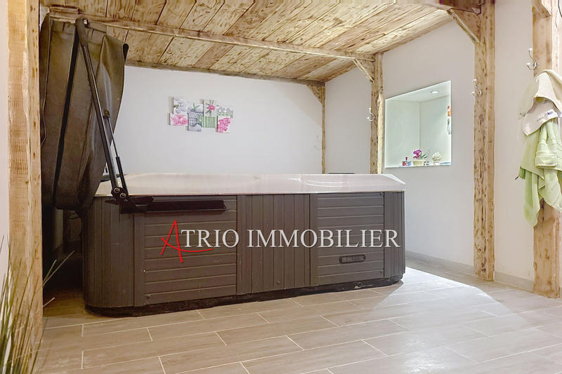 Maison - 200 m² - 5 pièces