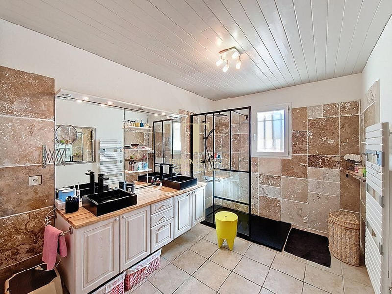 Villa - 163 m² - 6 pièces