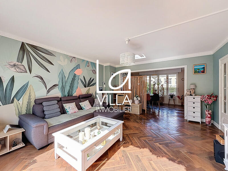 Maison traditionnelle - 117 m² - 5 pièces