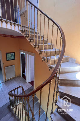 Maison - 185 m² - 6 pièces