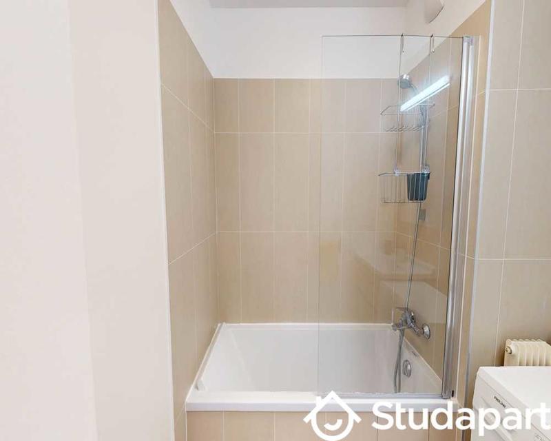 Chambre - 110 m² - 1 pièce