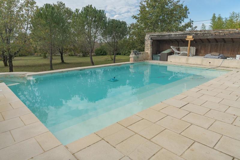 Maison en pierre - 210 m² - 11 pièces