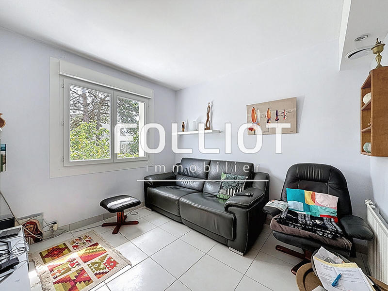 Maison - 180 m² - 8 pièces