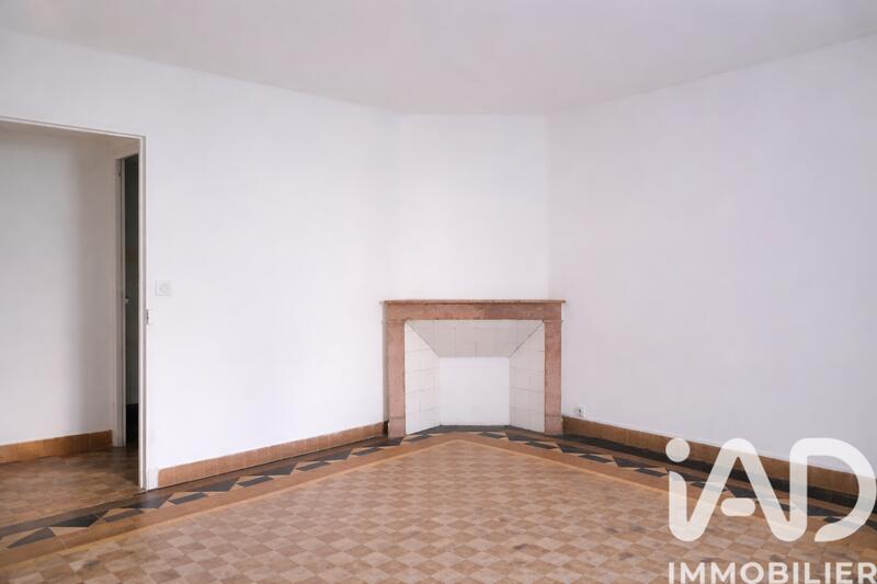 Maison - 220 m² - 12 pièces