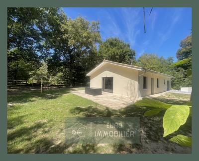 Maison - 96 m² - 4 pièces