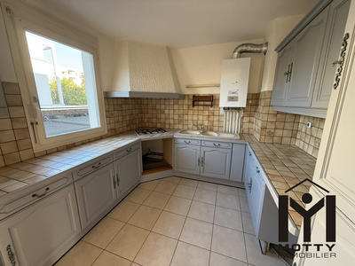 Appartement - 82 m² - 4 pièces