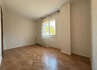 Maison - 98 m² - 5 pièces