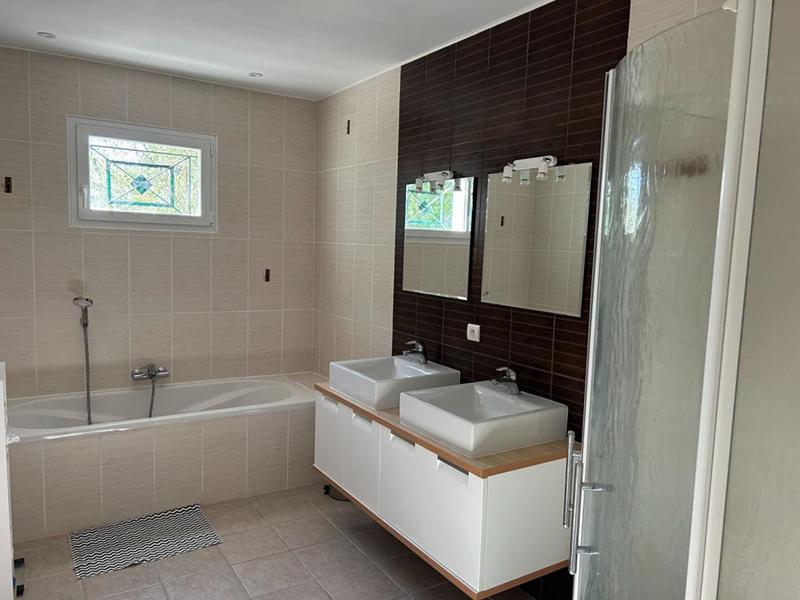 Villa - 130 m² - 5 pièces