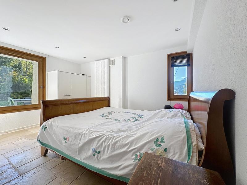 Maison - 297 m² - 11 pièces