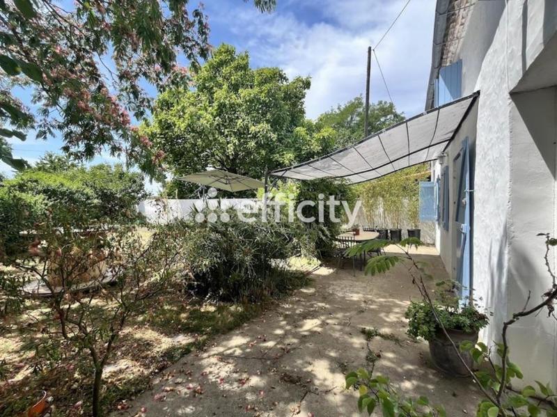 Maison - 260 m² - 10 pièces