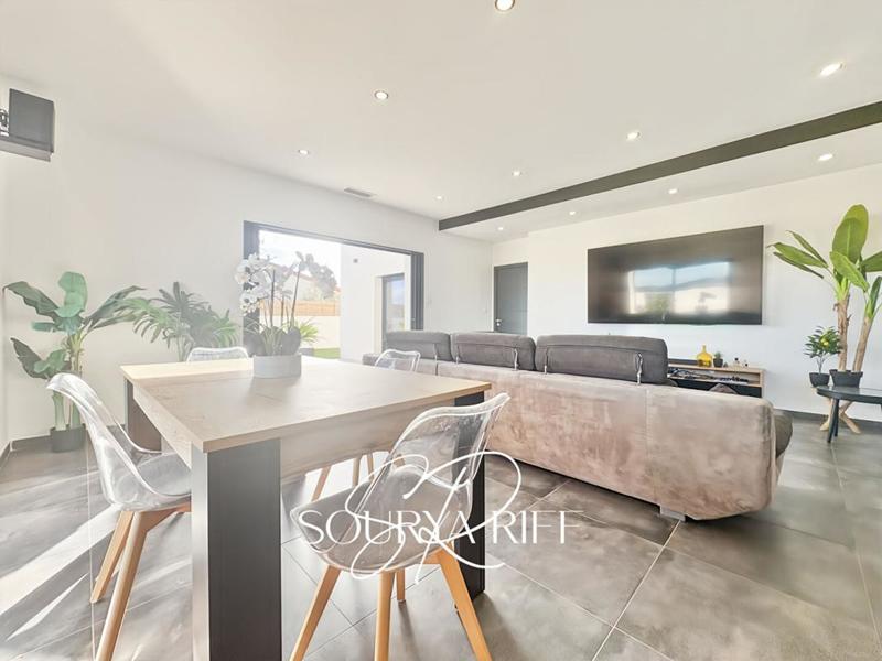 Maison - 110 m² - 4 pièces