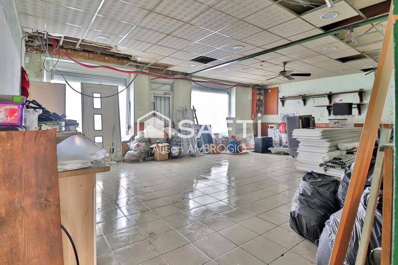 Maison - 387 m² - 8 pièces