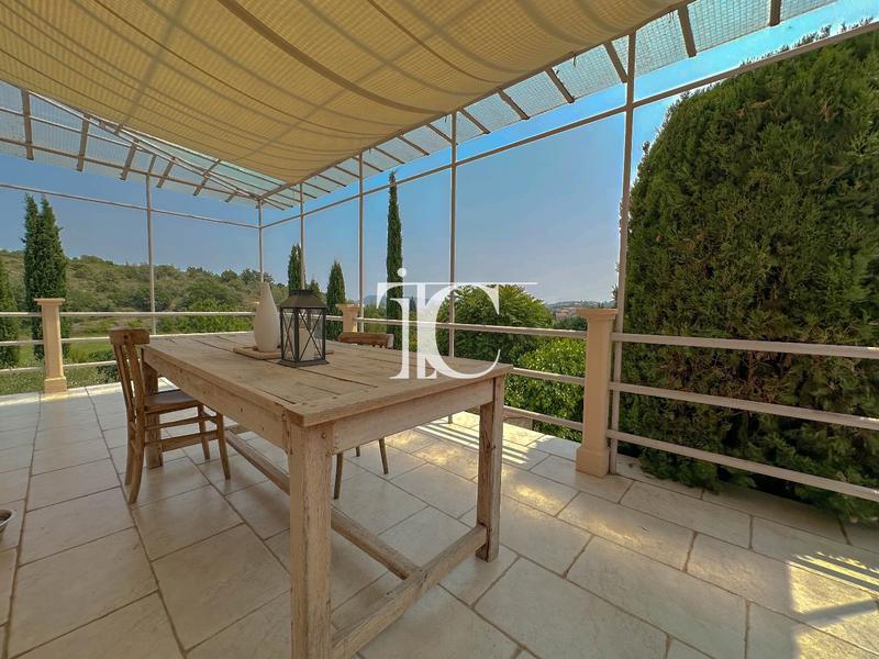 Propriété - 175 m² - 8 pièces