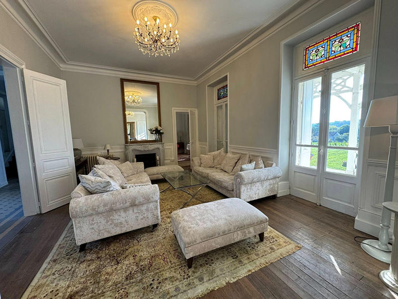 Château - 388 m² - 14 pièces