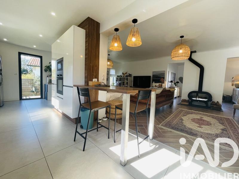 Maison - 166 m² - 6 pièces