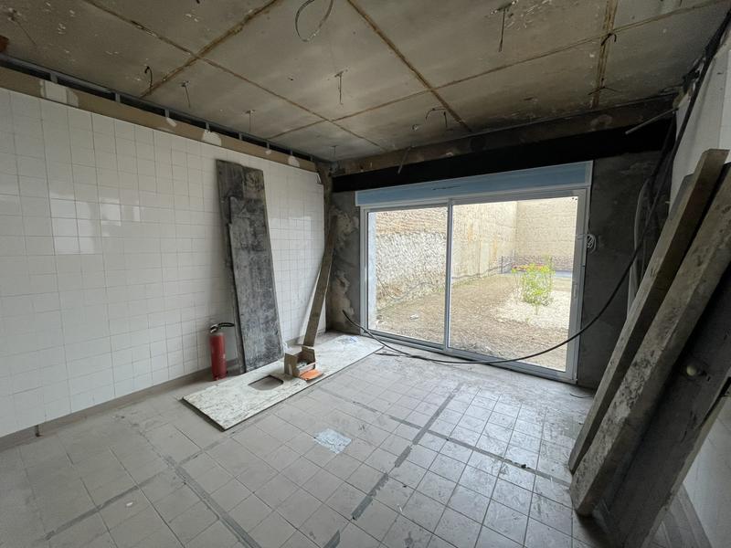 Maison - 250 m² - 12 pièces