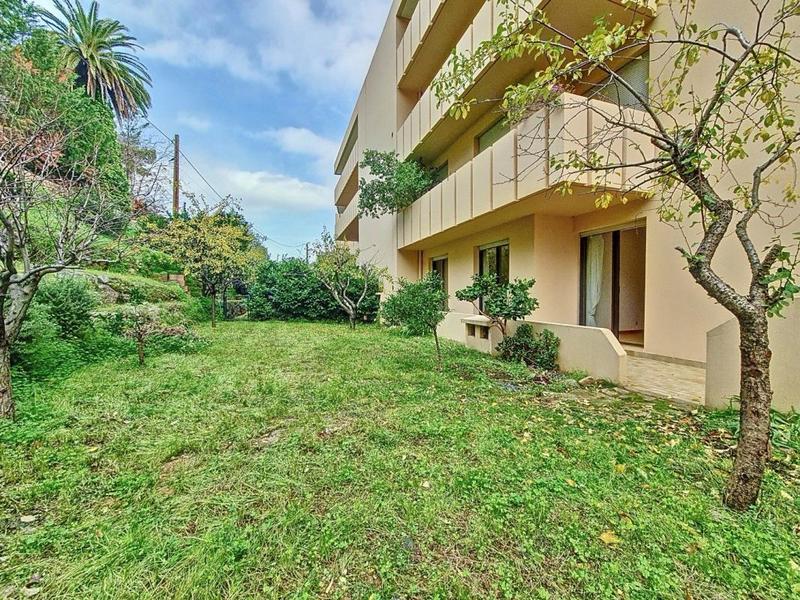 Appartement - 142 m² - 5 pièces