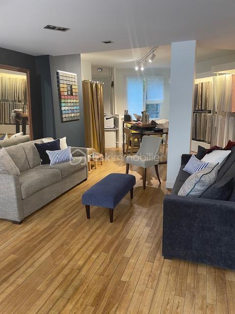 Local commercial - 89 m² - 1 pièce