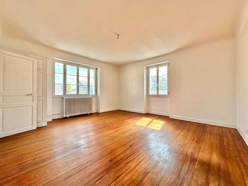 Maison - 190 m² - 6 pièces