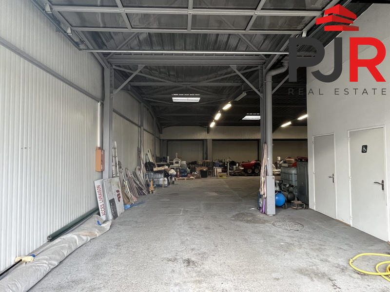 Local d'activités - 642 m²