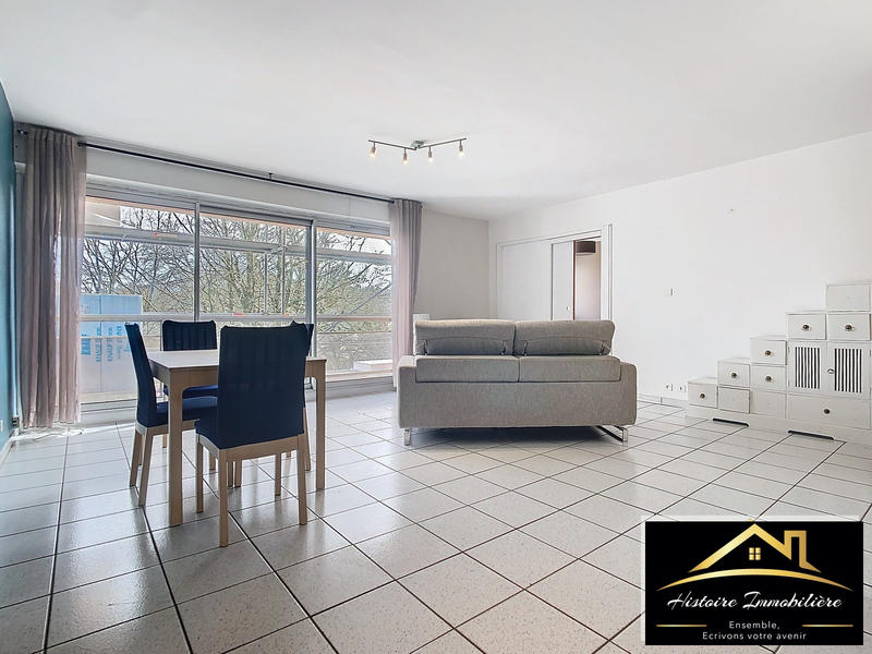 Appartement - 100 m² - 5 pièces