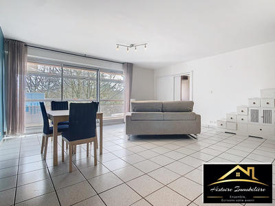 Appartement - 100 m² - 5 pièces