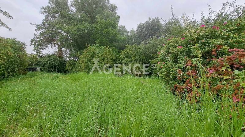 Terrain de loisirs - 300 m²