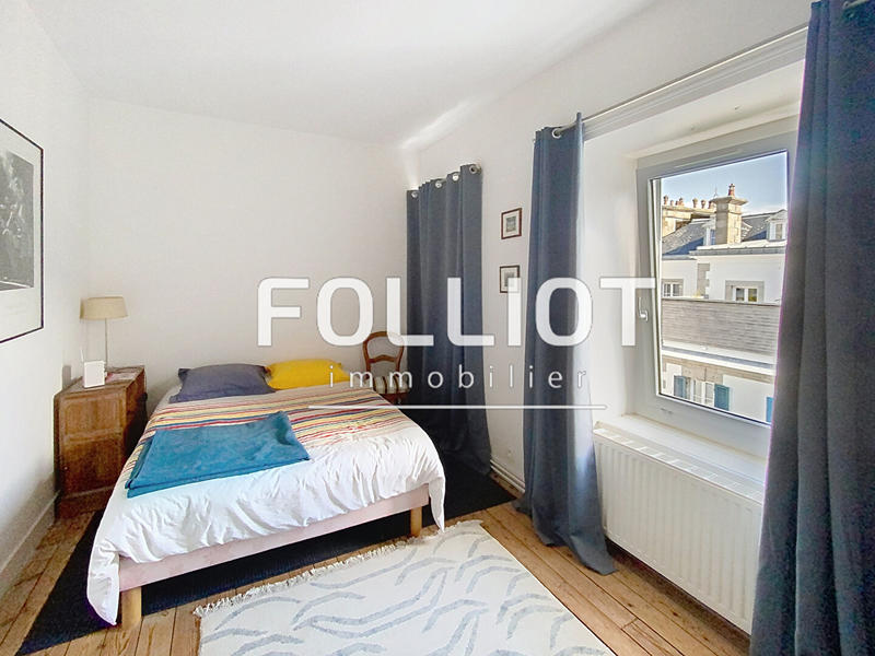 Maison - 215 m² - 10 pièces