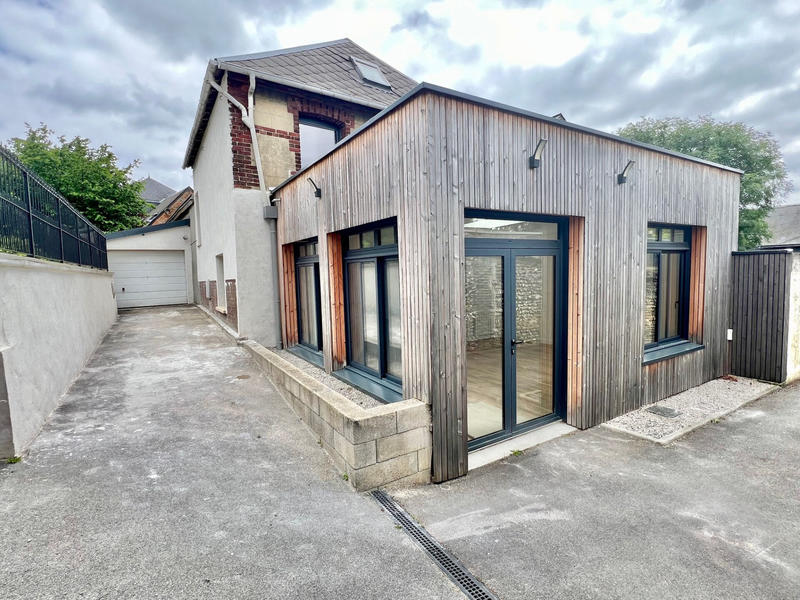 Maison - 110 m² - 6 pièces