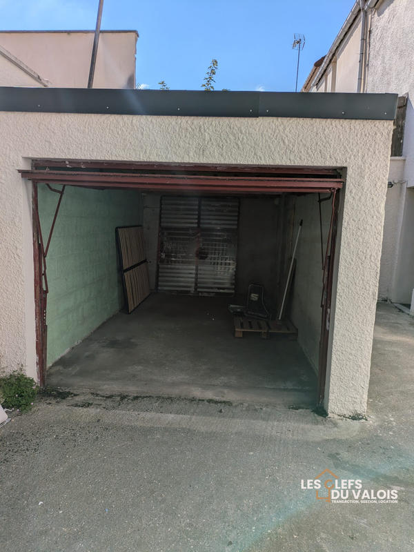 Parking / Garage - 12 m²