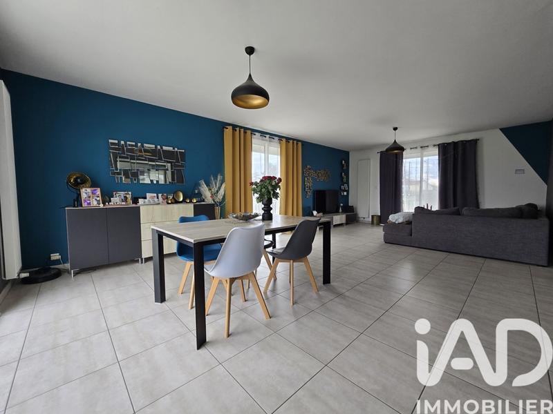 Maison - 222 m² - 7 pièces