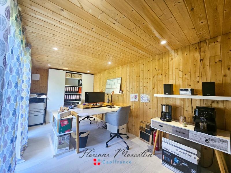 Maison - 254 m² - 5 pièces