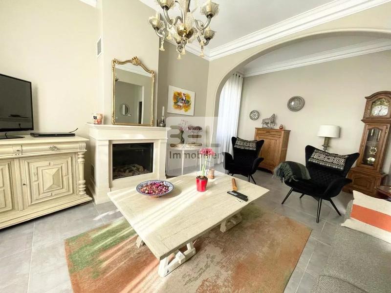 Maison - 188 m² - 7 pièces