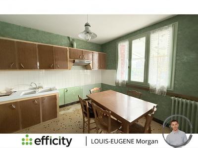 Maison - 151 m² - 8 pièces