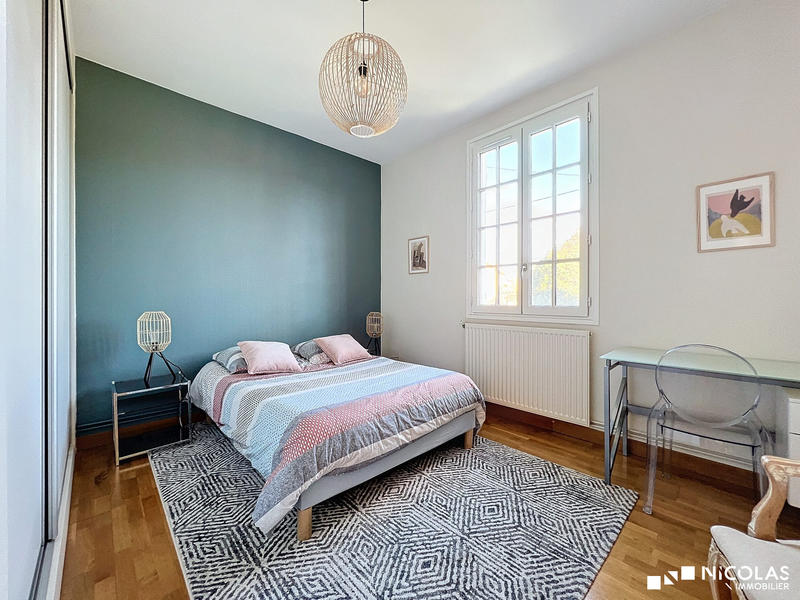 Maison - 228 m² - 8 pièces