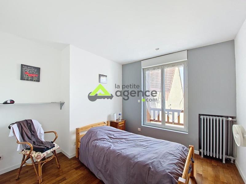 Maison - 170 m² - 8 pièces