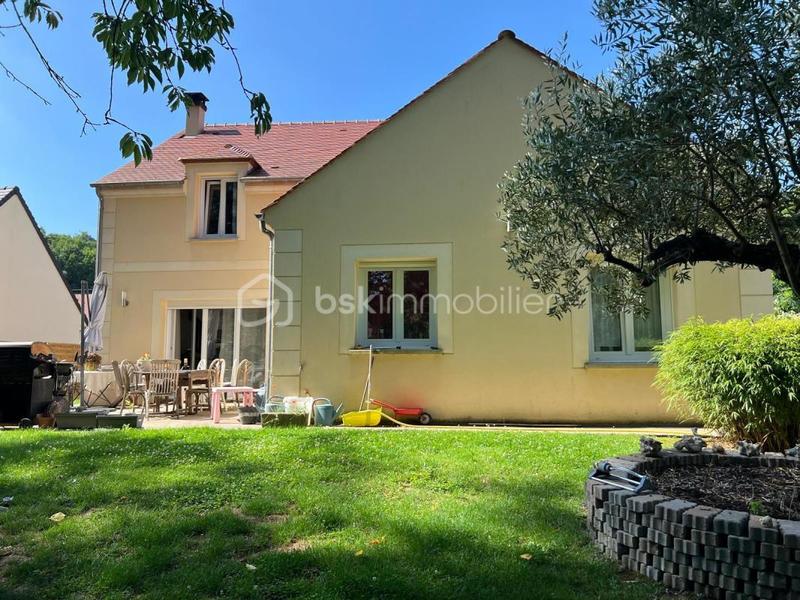 Maison - 142 m² - 5 pièces