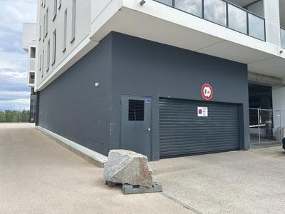 Parking / Garage - 12 m²