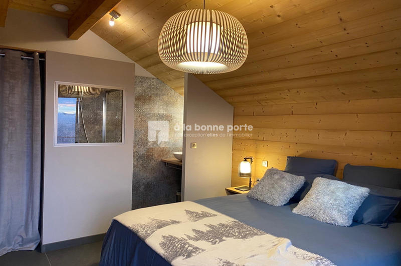 Châlet - 161 m² - 6 pièces