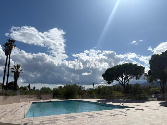 Appartement - 105 m² - 4 pièces