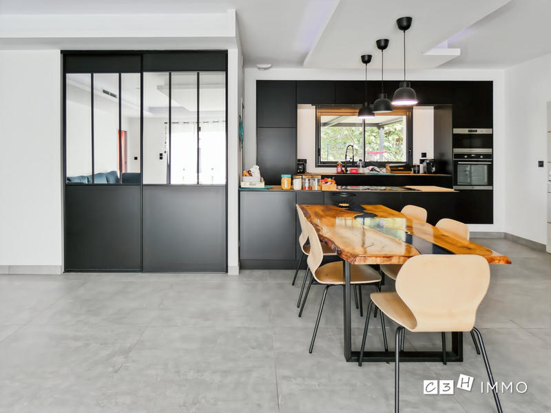 Maison contemporaine - 103 m² - 4 pièces